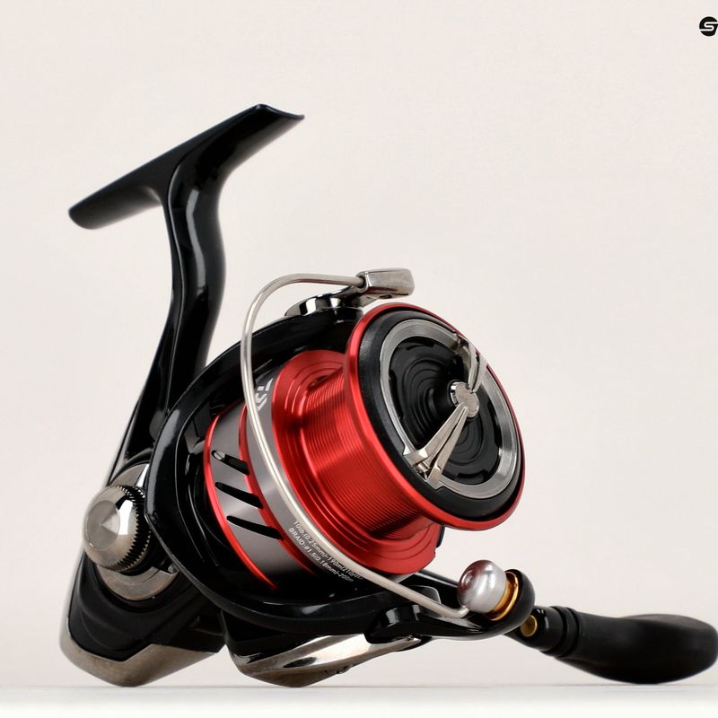 Kołowrotek spławikowy Daiwa Ninja Match & Feeder czarny/czerwony 5