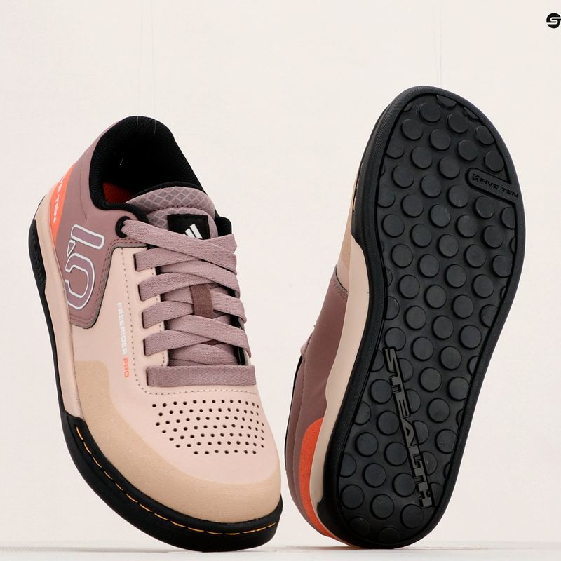 Buty rowerowe platformy damskie adidas FIVE TEN Freerider Pro wobder taupe/grey/acid orange 12