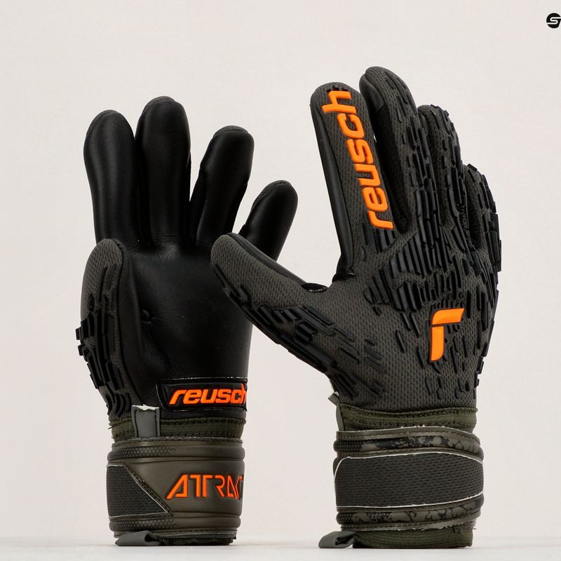 Rękawice bramkarskie dziecięce Reusch Attrakt Freegel Silver Finger Support desert green/orange 14