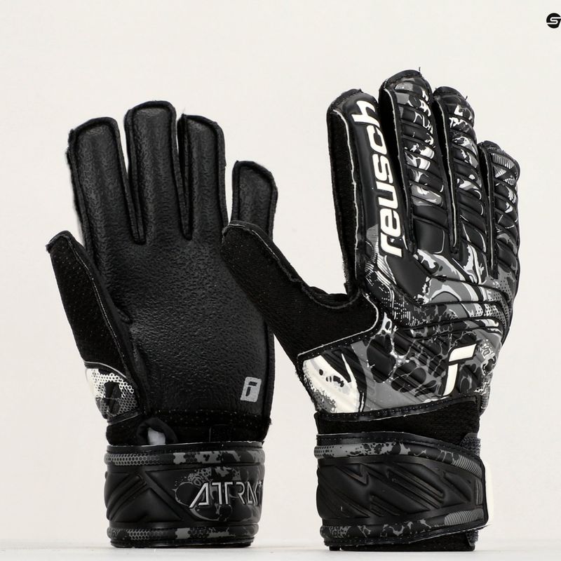 Rękawice bramkarskie dziecięce Reusch Attrakt Resist black 9