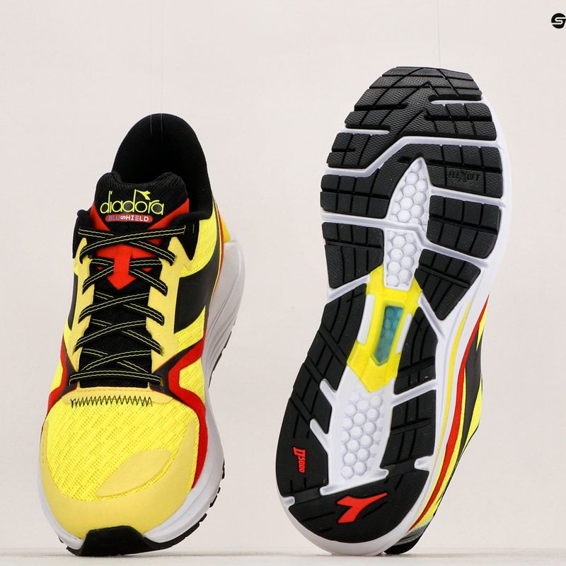 Buty do biegania męskie Diadora Mythos Blushield 8 Vortice żółte DD-101.179087-D0273 19
