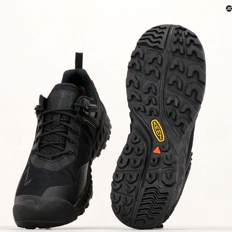 Buty trekkingowe męskie KEEN Nxis Evo WP triple black 17