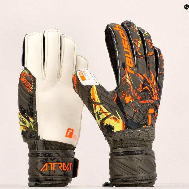 Rękawice bramkarskie Reusch Attrakt Grip Finger Support desert green/shocking orange 10