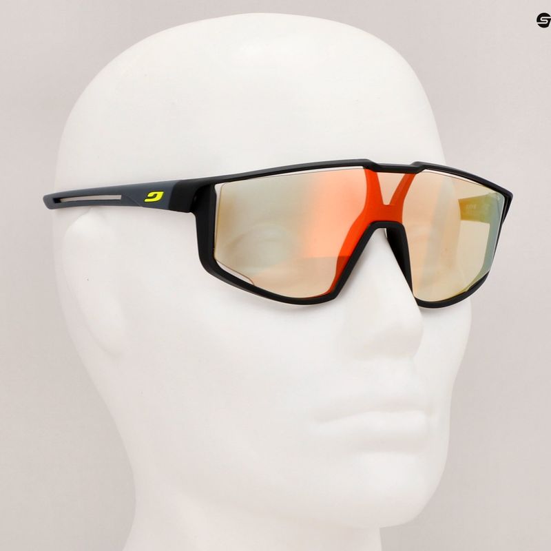 Okulary przeciwsłoneczne dziecięce Julbo Fury S Reactiv Light Amplifier matt black/gray/red 10