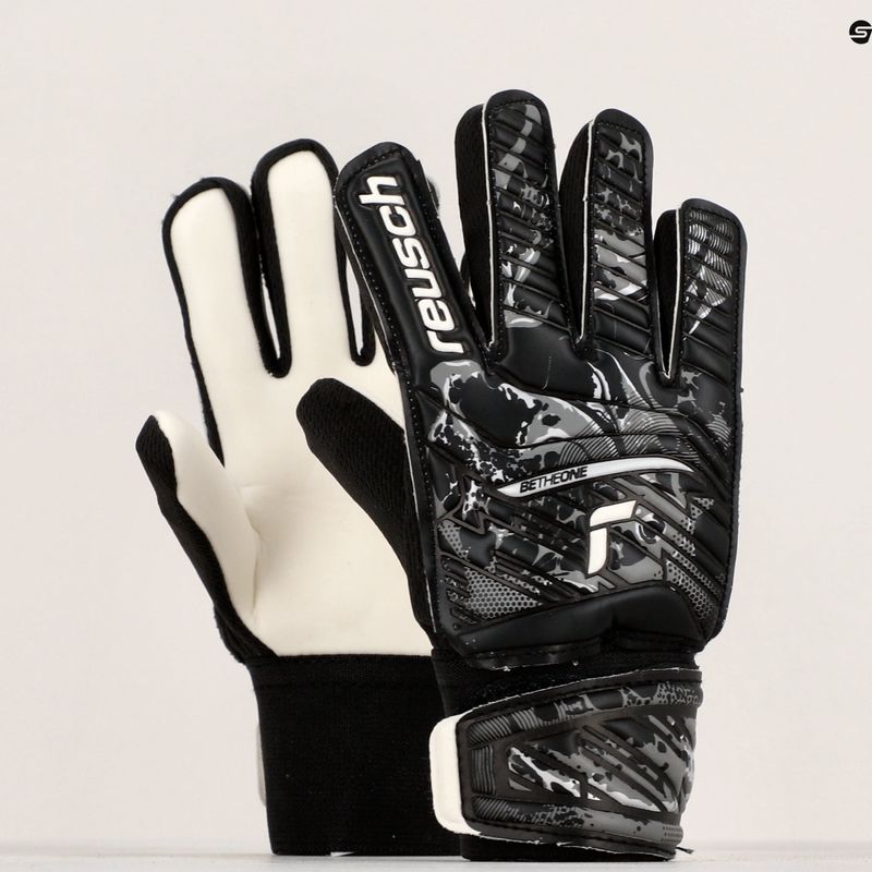Rękawice bramkarskie dziecięce Reusch Attrakt Starter Solid black 9