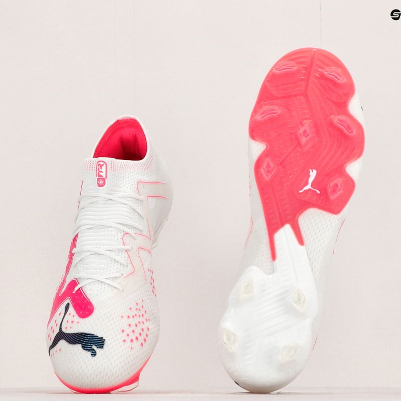 Buty piłkarskie męskie PUMA Future Ultimate Low FG/AG puma white/puma black/fire orchid 17