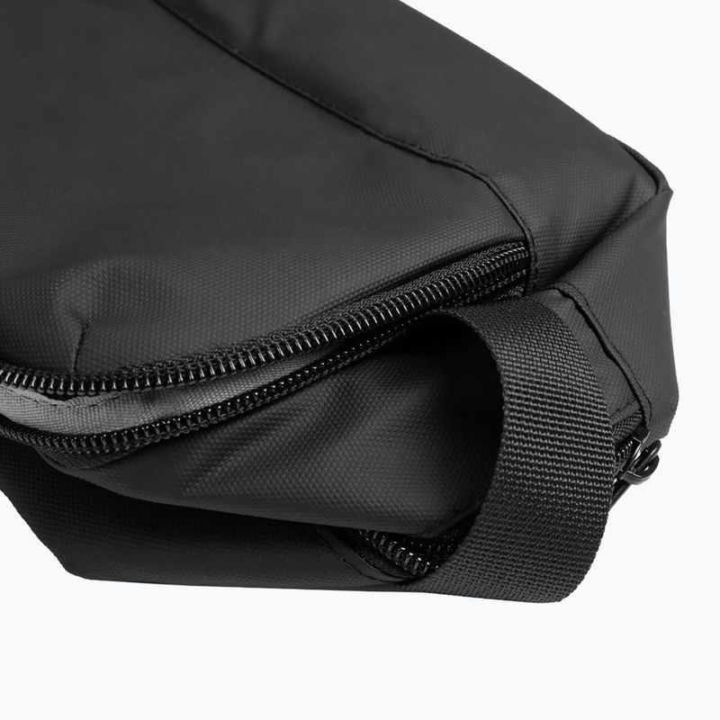 Kosmetyczka GymBeam Wash Bag 4 l black 3