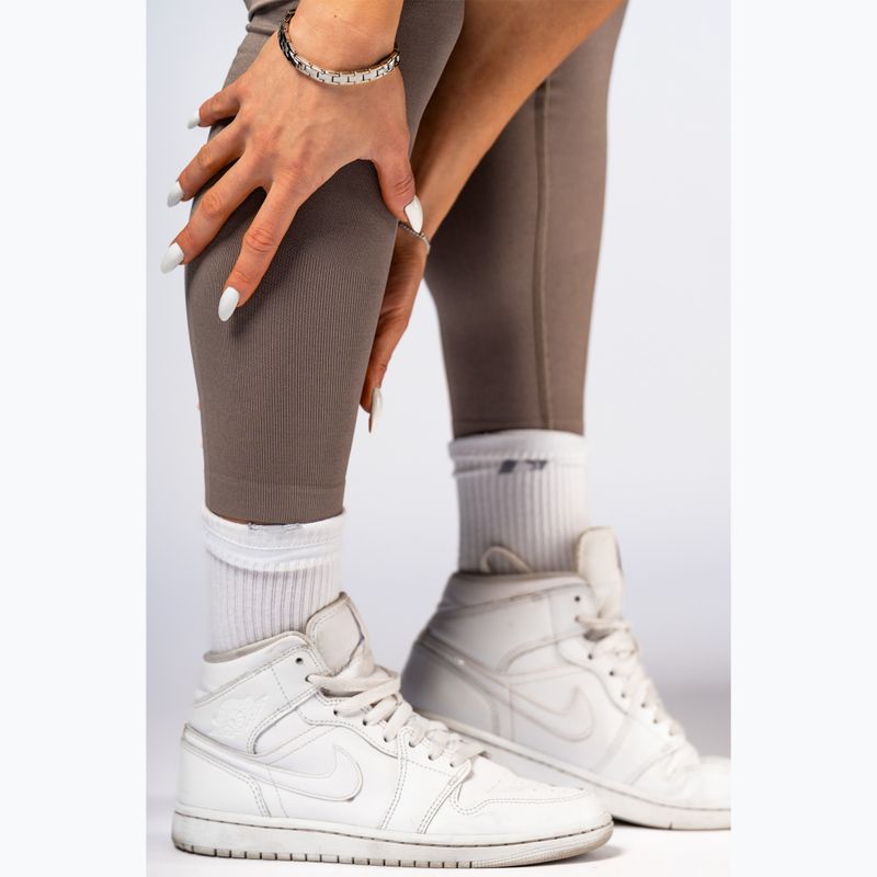 Legginsy treningowe damskie NEBBIA Power light brown ash 7
