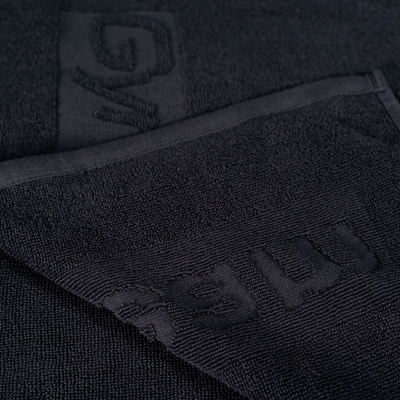 Ręcznik GymBeam black 2