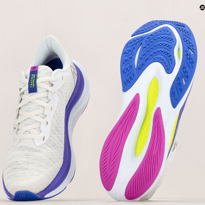 Buty do biegania damskie New Balance FuelCell Propel v4 white/multi 15