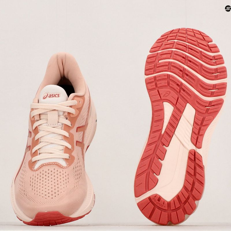 Buty do biegania damskie ASICS GT-1000 12 pale apricot/light garnet 18