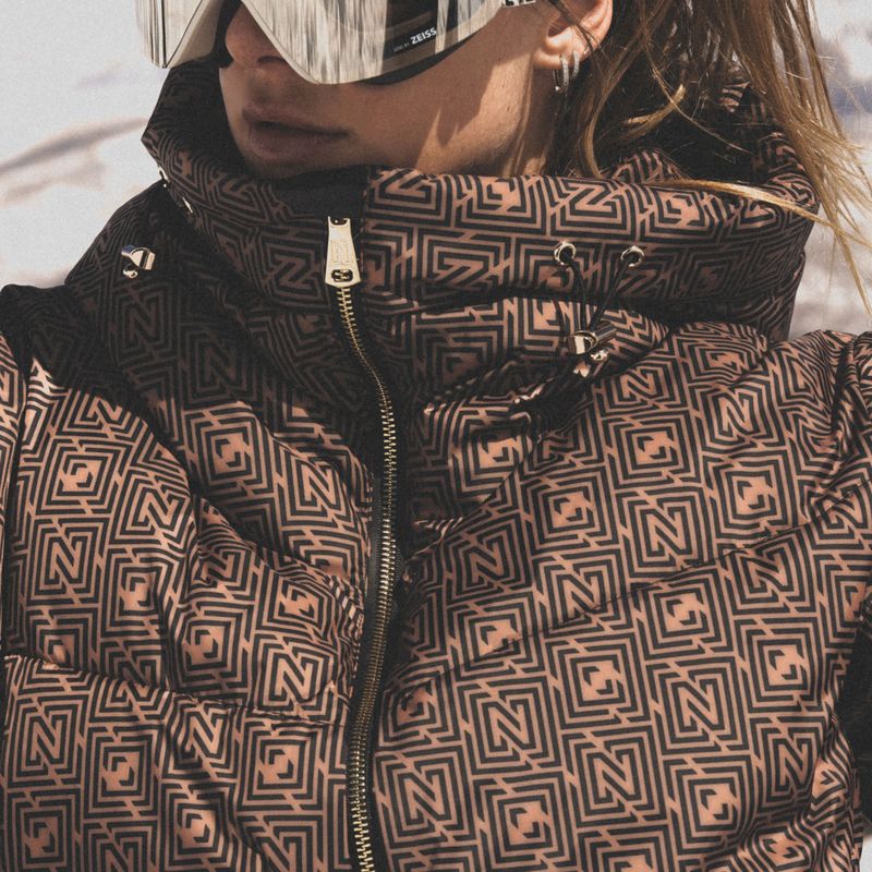 Kurtka narciarska damska Nikkie Newport Logo camel 8