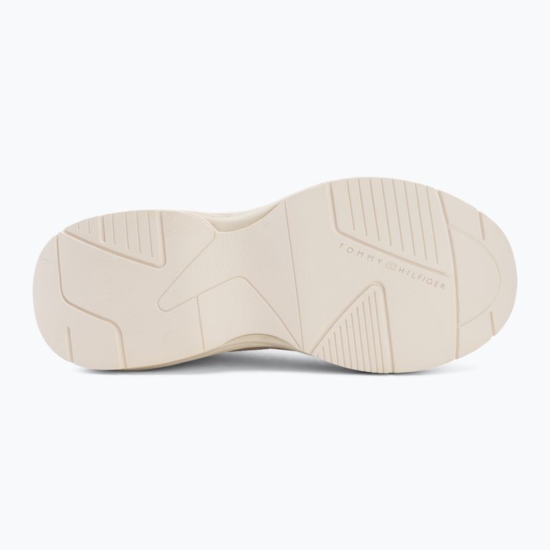 Buty damskie Tommy Hilfiger ModernRunner Shiny Leather soft cream 4