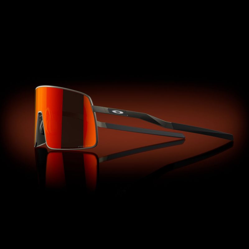 Okulary przeciwsłoneczne Oakley Sutro Ti satin carbon/prizm ruby 12