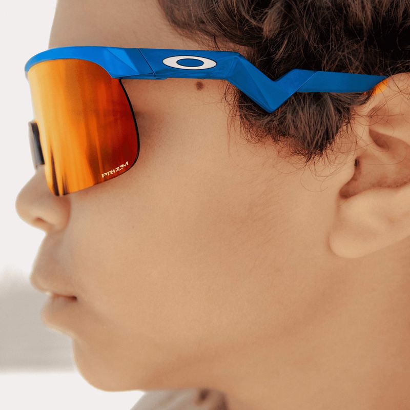 Okulary przeciwsłoneczne dziecięce Oakley Resistor sky blue/prizm ruby 10