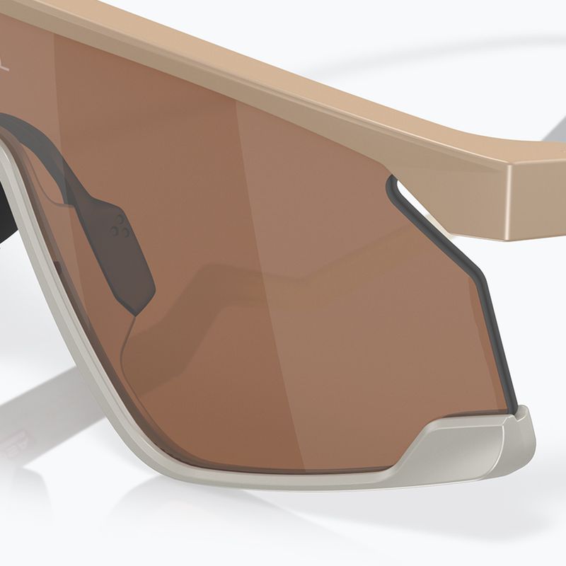 Okulary przeciwsłoneczne Oakley Bxtr Patrick Mahomes II matte terrain tan/prizm tungsten 9