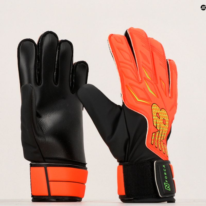 Rękawice bramkarskie dziecięce New Balance Forca Replica Junior orange/black 5
