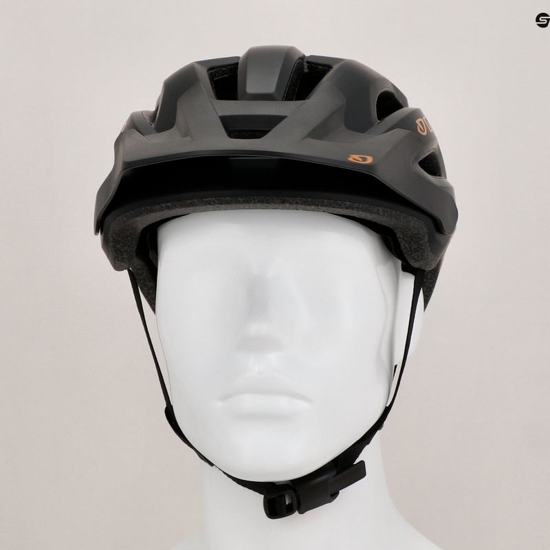 Kask rowerowy Giro Fixture II matte black trail green 9