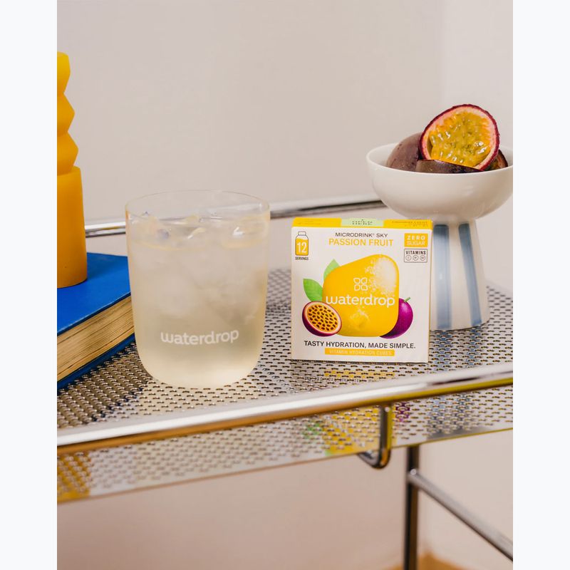 Napój izotoniczny waterdrop Microdrink Sky 12 kostek pineberry passion fruit 5