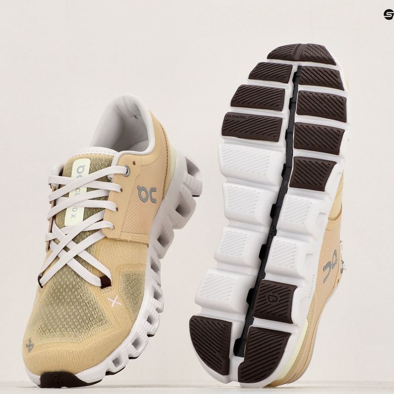 Buty do biegania damskie On Cloud X 3 savannah/frost 10