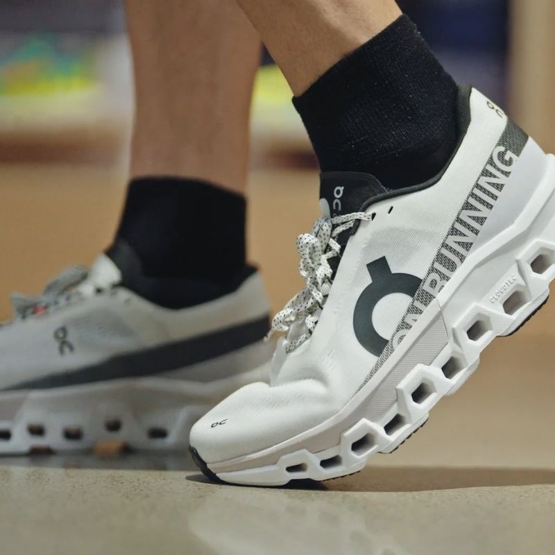 Buty do biegania męskie On Running Cloudmonster 2 undyed/frost 10