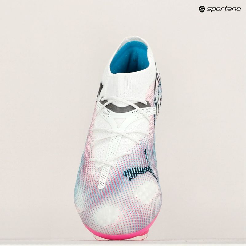 Buty piłkarskie PUMA Future 7 Ultimate Low FG/AG white/black/poison pink/bright aqua/silver mist 16