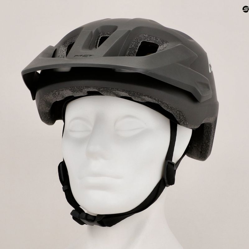 Kask rowerowy MET Echo titanium metalic matt 8