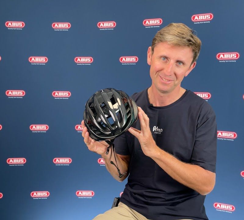 Kask rowerowy ABUS AirBreaker blaze red 10