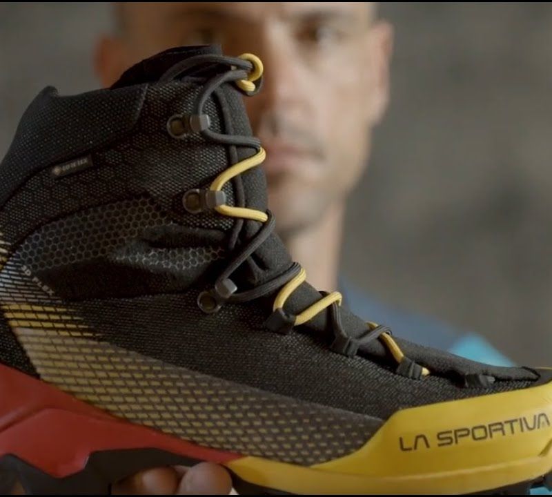 Buty wysokogórskie damskie La Sportiva Aequilibrium ST GTX black/hibiscus 11