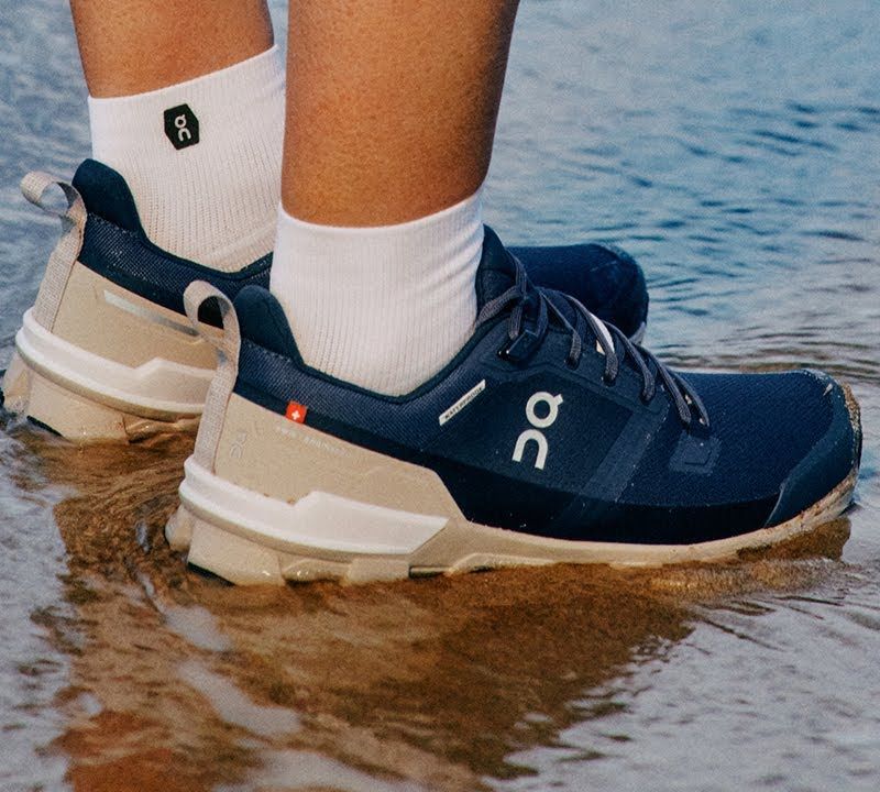 Buty damskie On Running Cloudwander Waterproof navy/desert 14