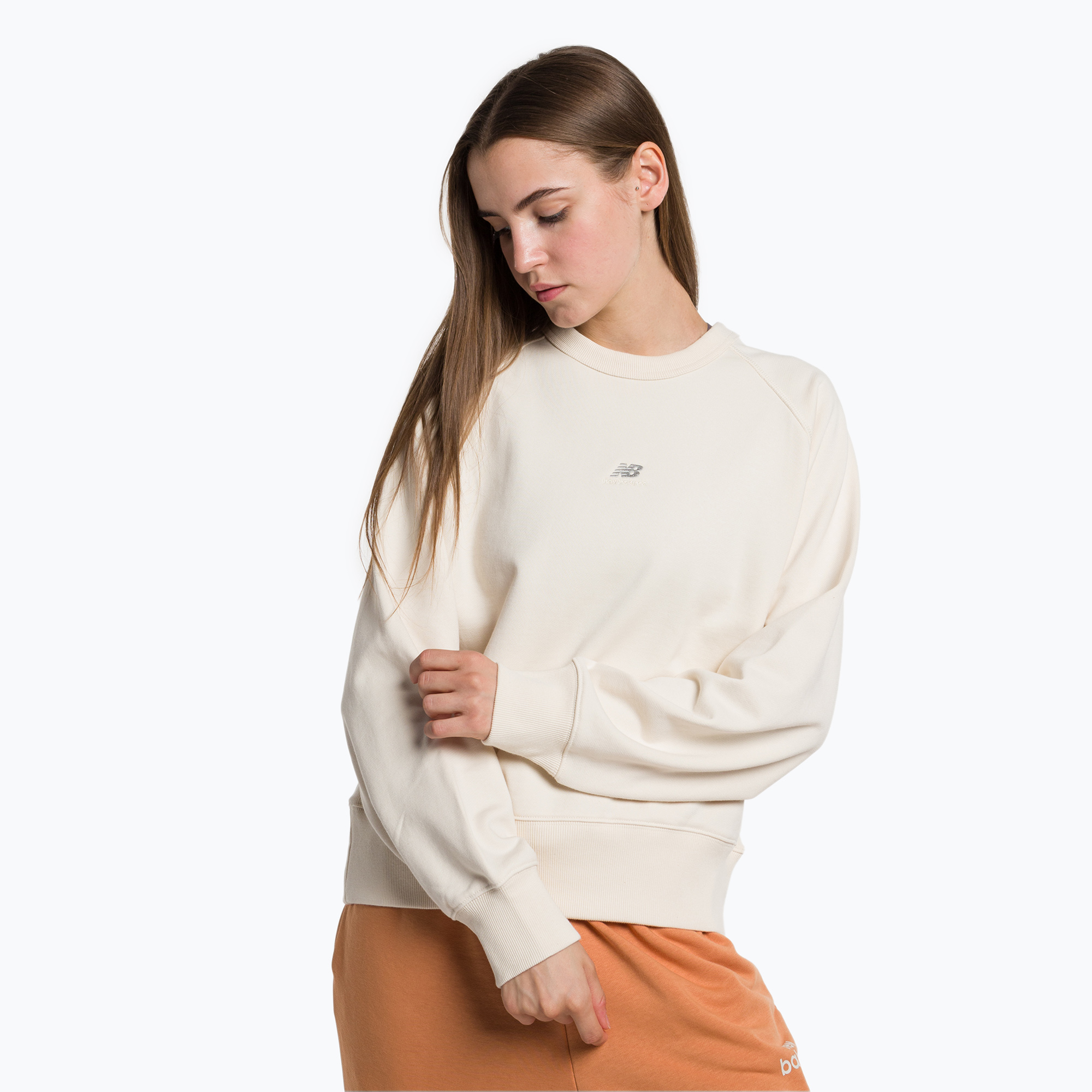 Bluza damska New Balance Athletics Remastered French Terry Crewneck beige | WYSYŁKA W 24H | 30 DNI NA ZWROT