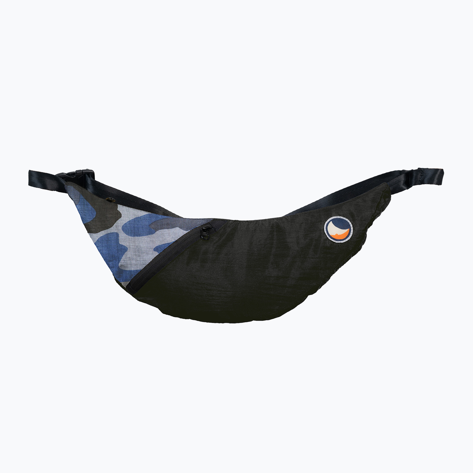 Saszetka na ramię Ticket To The Moon Upcycled Sling black/camo 