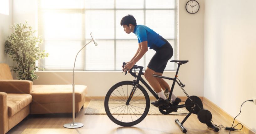 Trenażer rowerowy – jaki wybrać? Polecane trenażery dla początkujących i zaawansowanych rowerzystów