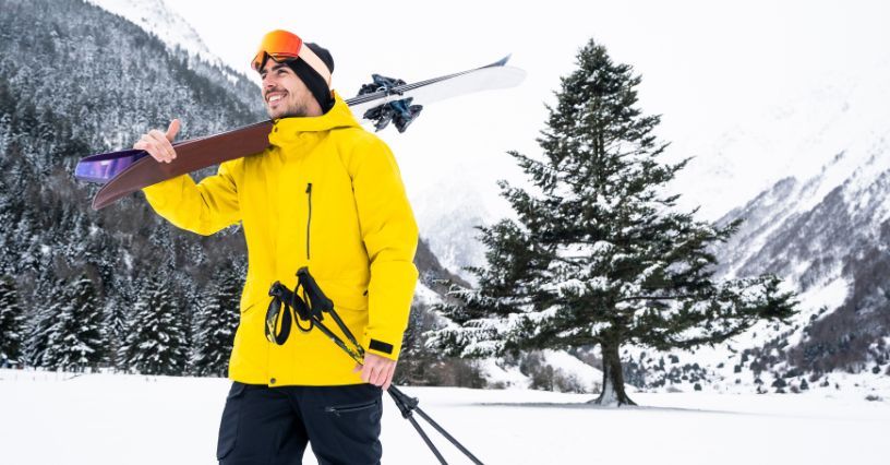 Jaka kurtka narciarska będzie najlepsza? Na co zwrócić uwagę wybierając damską, męską lub dziecięcą kurtkę na narty? 