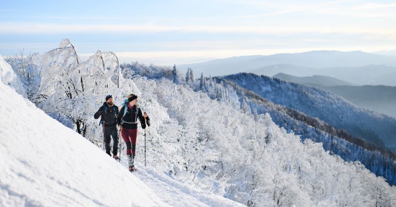 Góry zimą: jak zadbać o bezpieczeństwo na górskim szlaku w zimie?