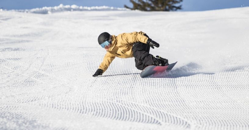 Jak dobrać buty snowboardowe? Najważniejsze wskazówki dla początkującego snowboardzisty 