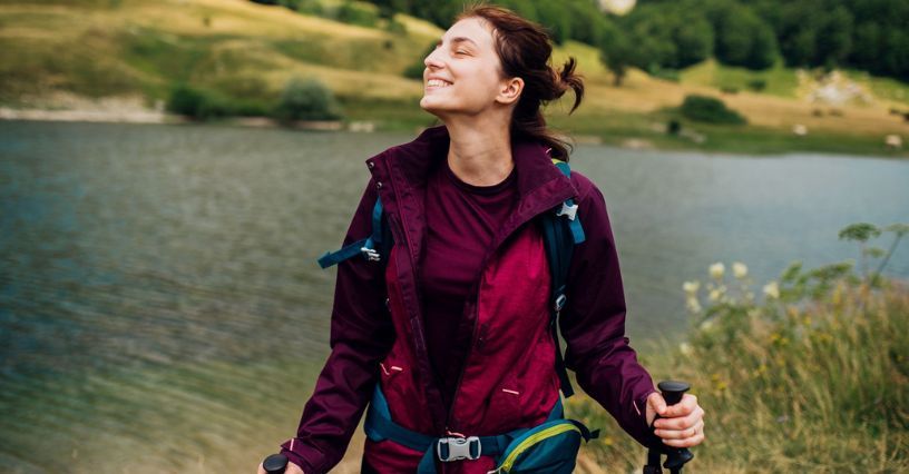 Kurtki wiosenne damskie w góry – przegląd