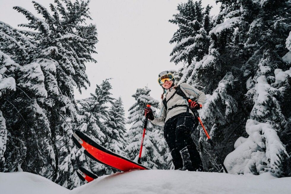 Skitury – co to jest? Jak zacząć przygodę ze skitouringiem? 