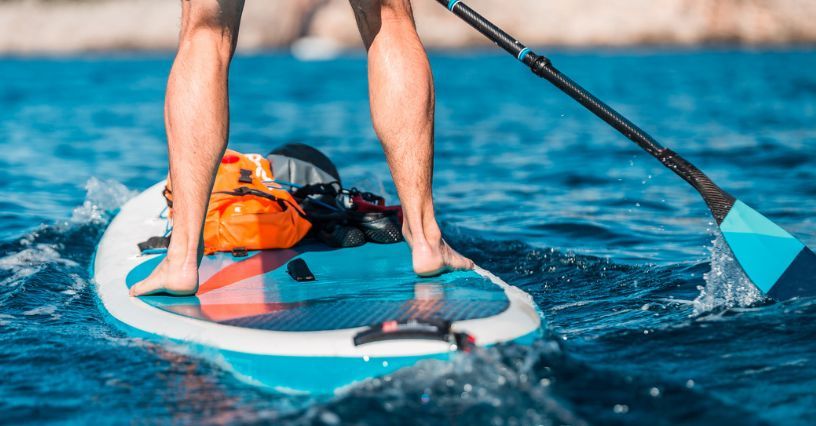 Worek wodoodporny na SUP, kajaki czy żagle – polecane worki Dry Bag