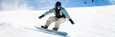 Odzież snowboardowa: jak ubrać się na snowboard?
